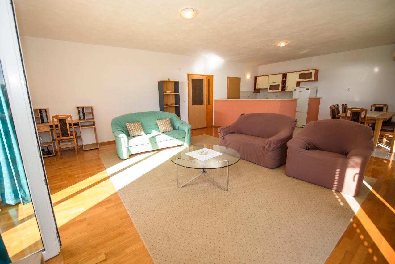 Apartman Mijo - Suhi Potok Jesenice  Exteriör bild