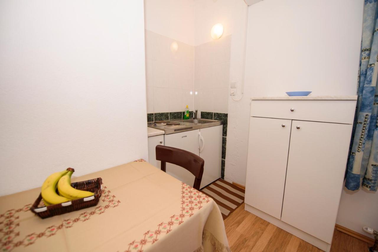 Apartman Mijo - Suhi Potok Jesenice  Exteriör bild