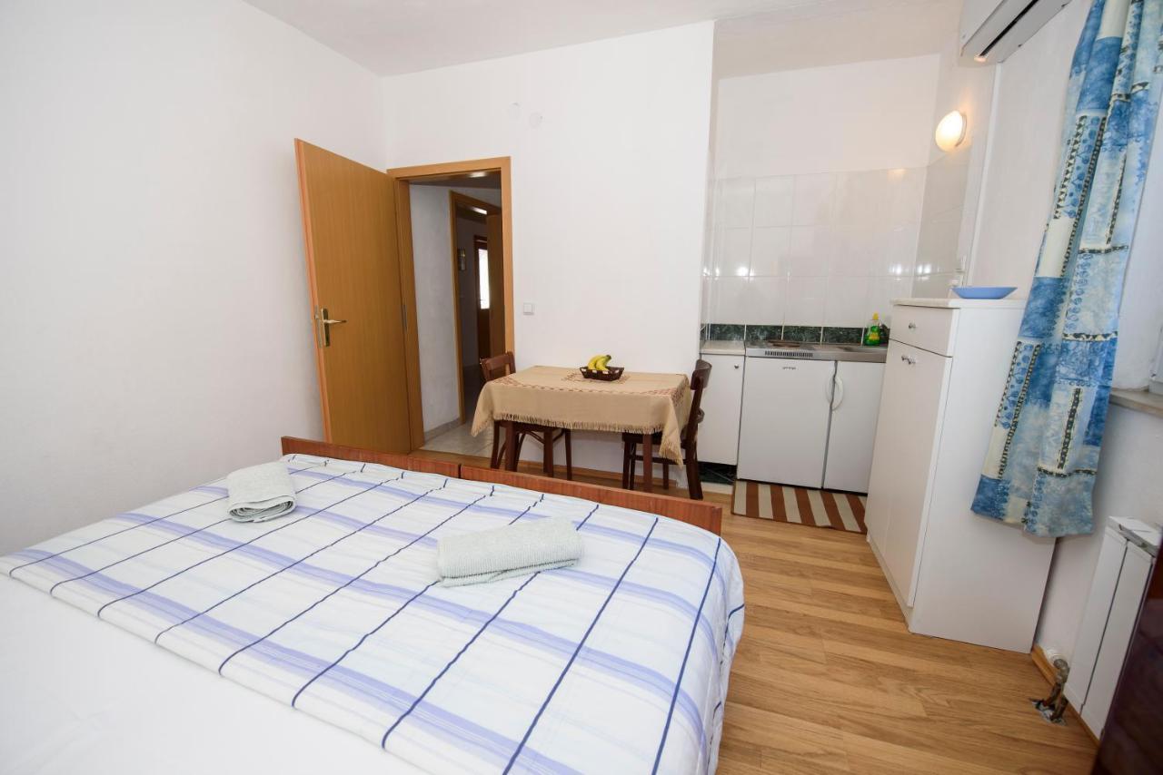 Apartman Mijo - Suhi Potok Jesenice  Exteriör bild