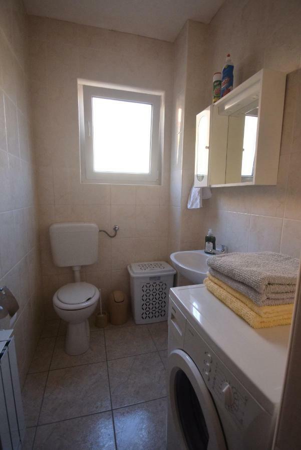 Apartman Mijo - Suhi Potok Jesenice  Exteriör bild